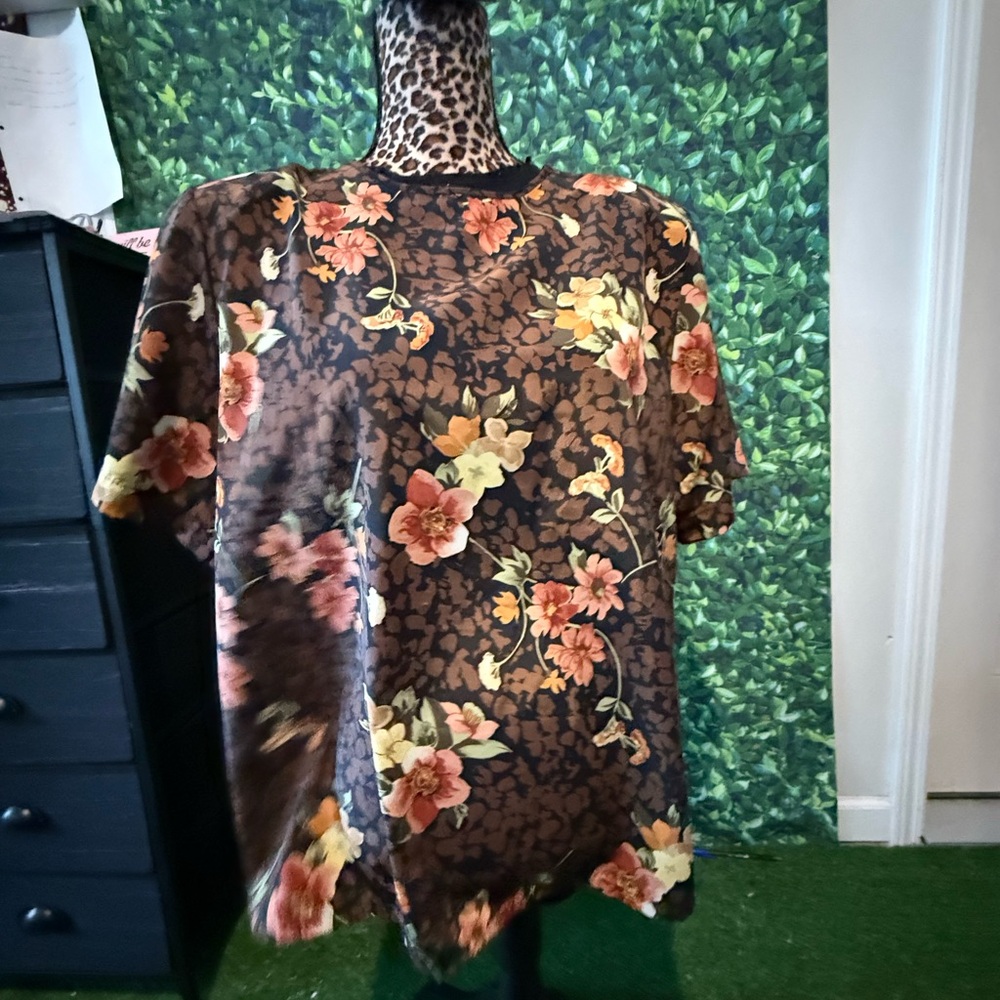 Kathie Lee Collection Brown Floral Short Sleeve Blouse